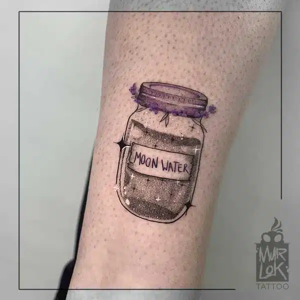 Tatuaje ilustrativo moon water eani13